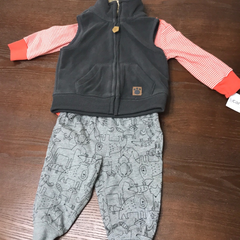 Carters Baby boy 3 pc vest outfit 6 months